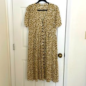 Madewell floral midi dress with buttons size small